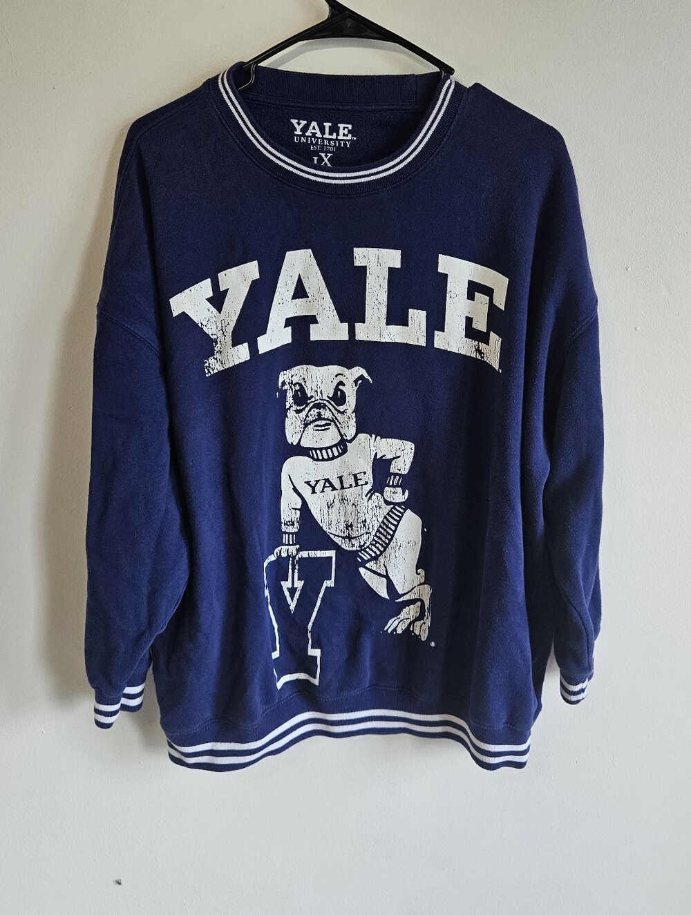 Official Yale University Bulldogs Graphic Crewneck Sweatshirt Plus Size 1X